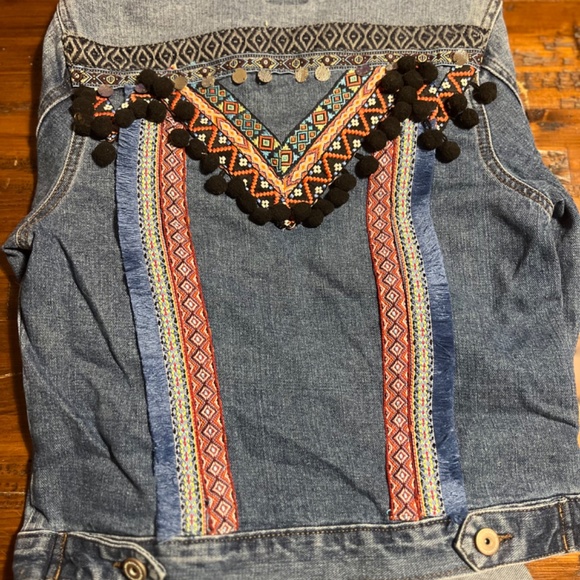 Boho Embroidered Denim Jacket - Picture 2 of 3